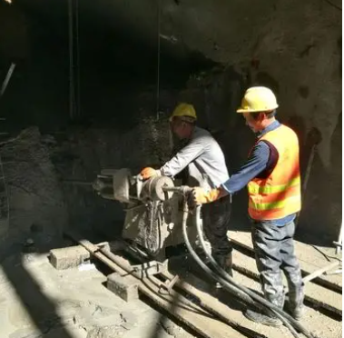 沙坪坝水下抗分散灌浆料特点 水下不分散注浆料介绍